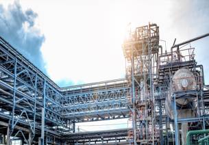 Covid-19 and the collapse of oil prices 